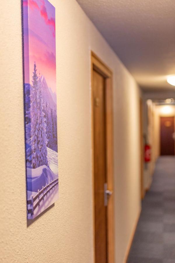 L'Escale Hotel Chatel Bagian luar foto